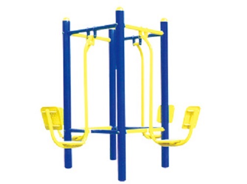 四人坐蹬训练器